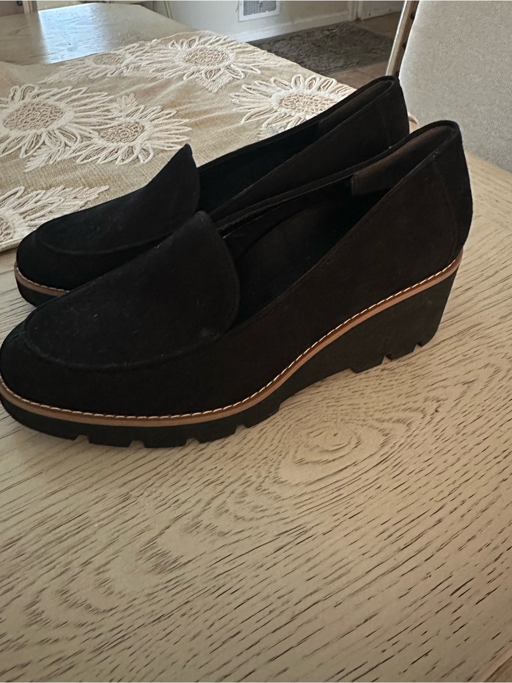 Vionic Black Suede Wedge Loafers